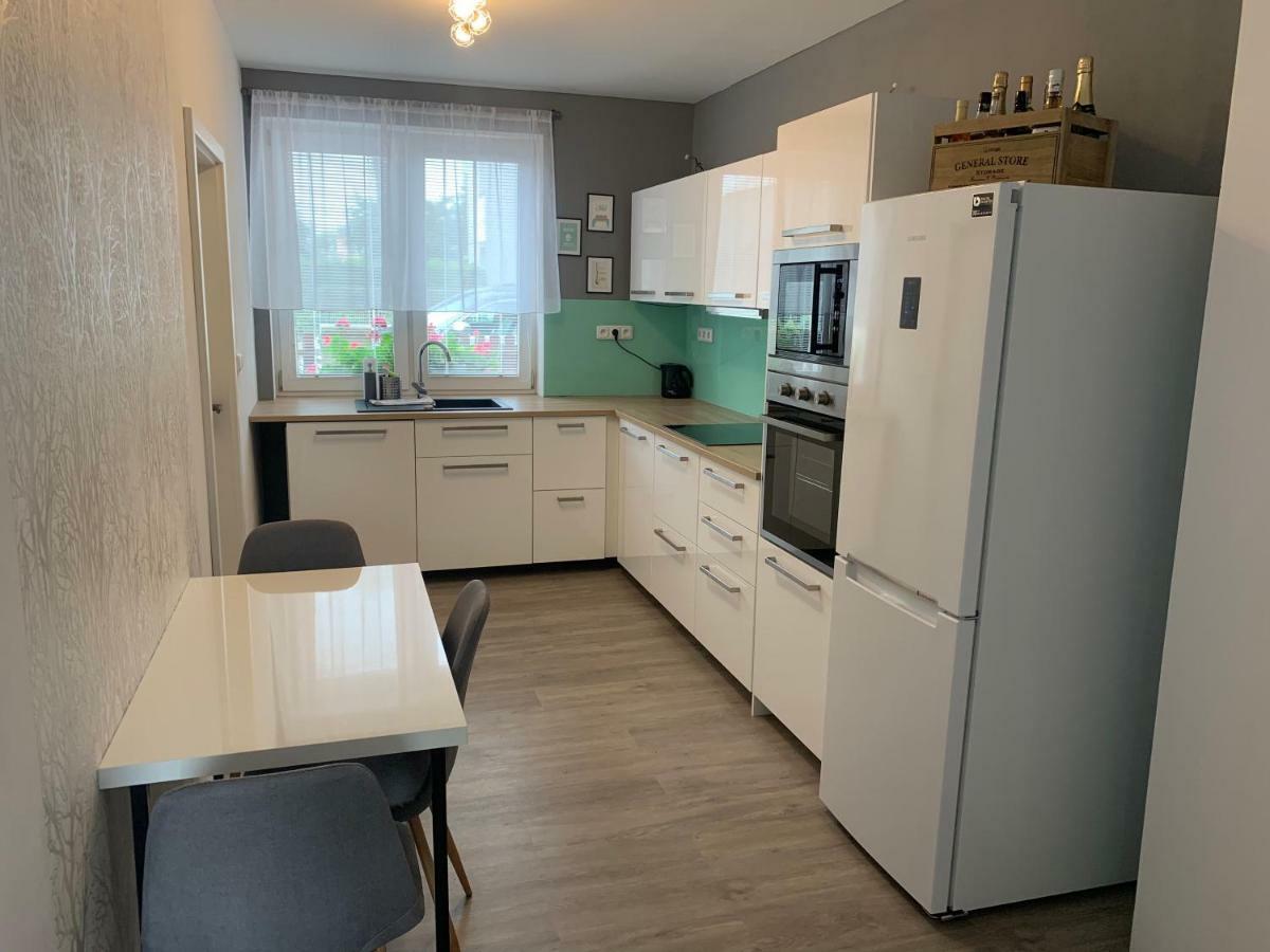 Tolarova Apartman Pardubice Ngoại thất bức ảnh